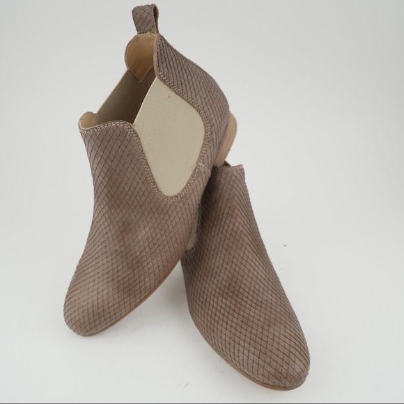 Barney’s taupe snake embossed leather Chelsea boot - Picture 7 of 8